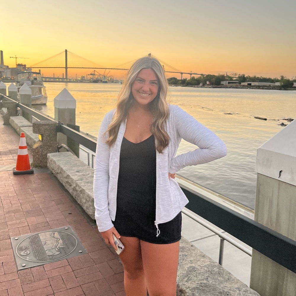 Meet your Posher, Ella